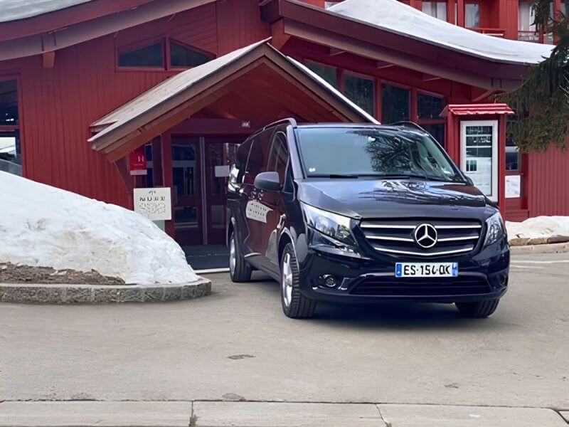 Vue extérieure du Mercedes Vito Extra Long 8 places - Transport LJ